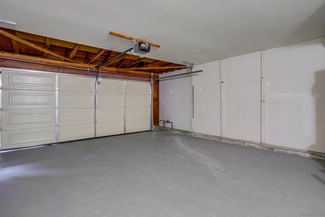 13856 Paseo Cardiel, San Diego CA: https://media.crmls.org/mediaz/b7fdea92-da7c-4961-bc35-22ceb154e962.jpg