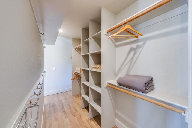 210 Venetian Road, Aptos CA: https://media.crmls.org/mediaz/b7fe1bae-1bb9-4c1d-8aa9-0ab4cc03e769.jpg