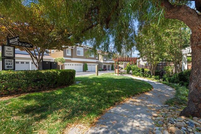 182 Cuesta De Los Gatos, Los Gatos CA: https://media.crmls.org/mediaz/b7feeb77-f3fd-4172-ae81-976f4032d0e2.jpg