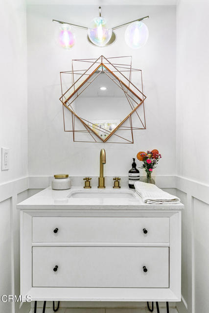 Detail Gallery Image 13 of 28 For 14 Bermuda Ct, Manhattan Beach,  CA 90266 - 2 Beds | 2/1 Baths