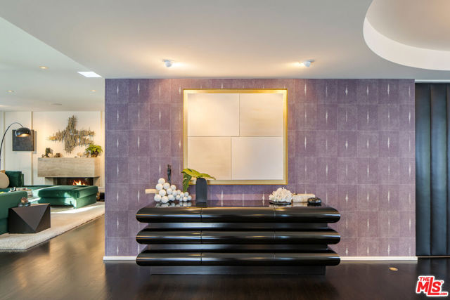 16745 Bosque Drive, Encino CA: https://media.crmls.org/mediaz/b8009f98-a81e-4c18-8a7e-e07040fd44fb.jpg