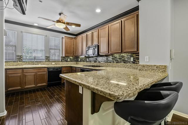 10 Via Montisi, Santee CA: https://media.crmls.org/mediaz/b8017283-701e-4f41-97c2-d5624293e0e1.jpg