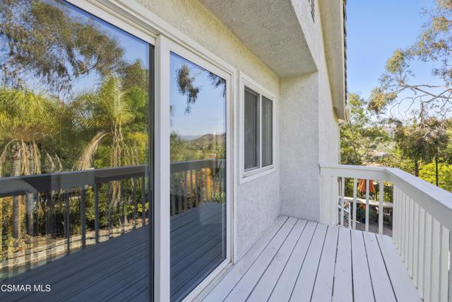287 Golden Fern Court, Simi Valley CA: https://media.crmls.org/mediaz/b801b66f-3893-4550-9b4b-1ac297e17c92.jpg