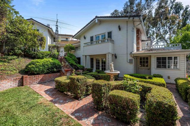 855 Country Club Drive, Chula Vista CA: https://media.crmls.org/mediaz/b803e2c5-d65c-4dd5-82b7-e24f9ef65a86.jpg