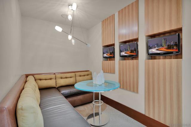1325 Pacific Hwy, San Diego CA: https://media.crmls.org/mediaz/b8047355-6936-44ef-9582-db59daeebec7.jpg