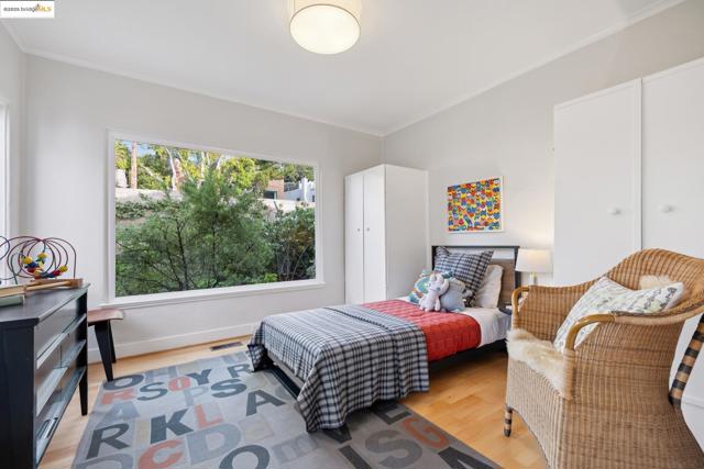 608 Colusa Ave, Berkeley CA: https://media.crmls.org/mediaz/b804812a-efe4-402d-be7e-3fafd4d3f278.jpg