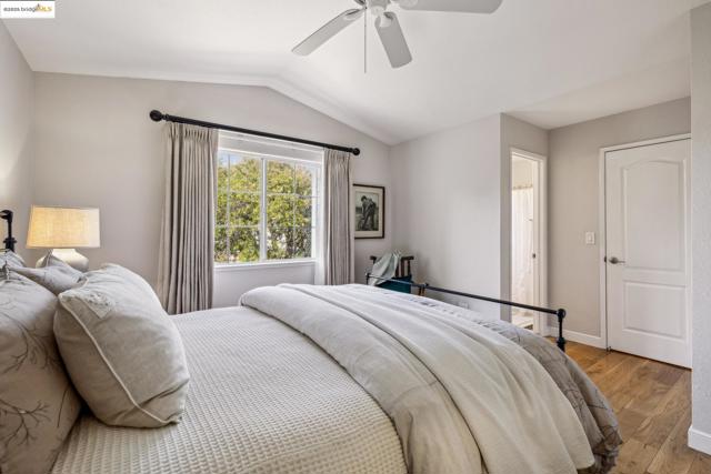 26 Farallon Ct, Richmond CA: https://media.crmls.org/mediaz/b804d73c-8617-4c16-be81-4c0cae1abbbf.jpg