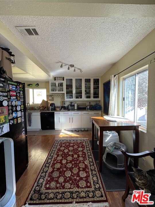 1724 Broadway Street, Oceanside CA: https://media.crmls.org/mediaz/b8059734-0672-49ff-a2df-66d95122ff07.jpg
