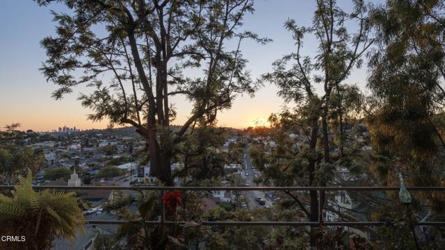 Detail Gallery Image 7 of 10 For 6201 1/2 Saylin Ln, Los Angeles,  CA 90042 - 5 Beds | 2/2 Baths