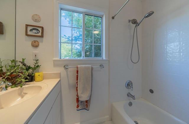 22585 Toreador Drive, Salinas CA: https://media.crmls.org/mediaz/b80777b5-c968-4b4d-9eed-17013c61d1db.jpg