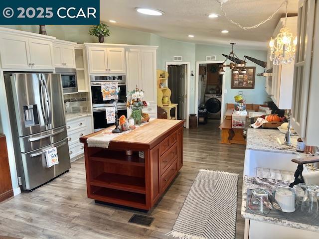 5098 Cantle Road, Copperopolis CA: https://media.crmls.org/mediaz/b807cbfc-821d-41ca-a13d-e6beb700fad2.jpg