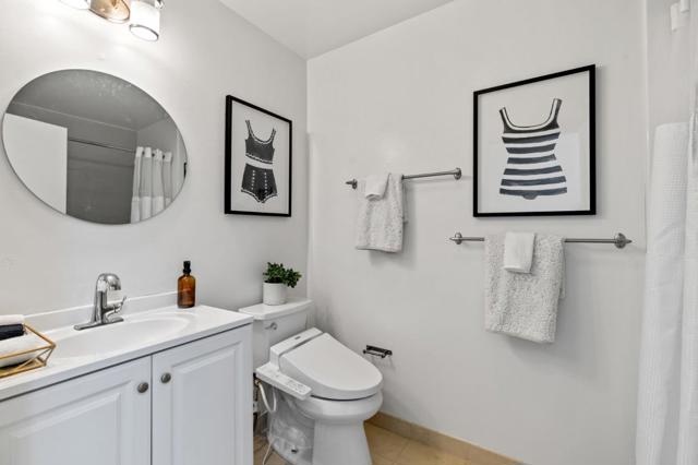 614 Portofino Lane, Foster City CA: https://media.crmls.org/mediaz/b8080d8e-abff-4d76-af40-f4bb88de0ef1.jpg