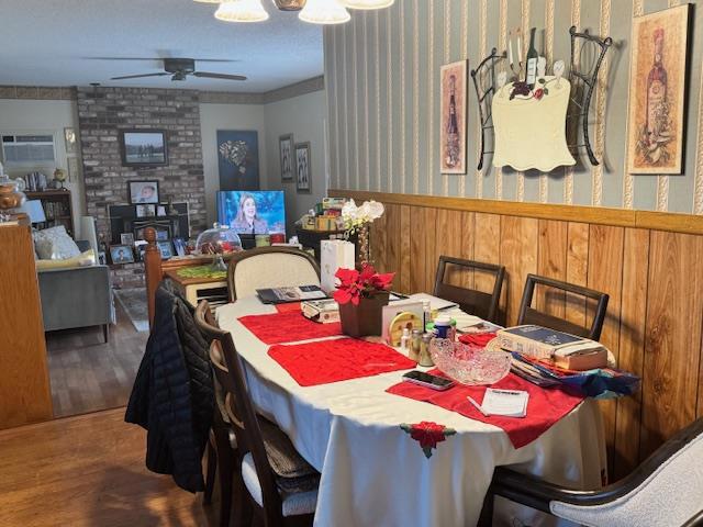 2563 Gumdrop Drive, San Jose CA: https://media.crmls.org/mediaz/b8082426-7437-4765-bb54-9ec741f128ae.jpg