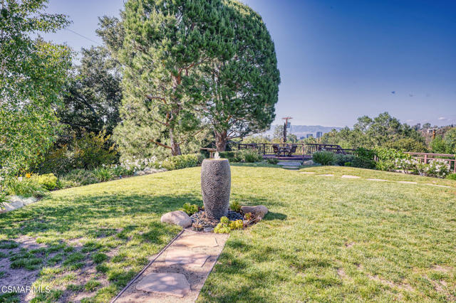 22101 Mulholland Drive, Woodland Hills CA: https://media.crmls.org/mediaz/b8084d47-29b2-47b2-8049-e2b9da918fd3.jpg
