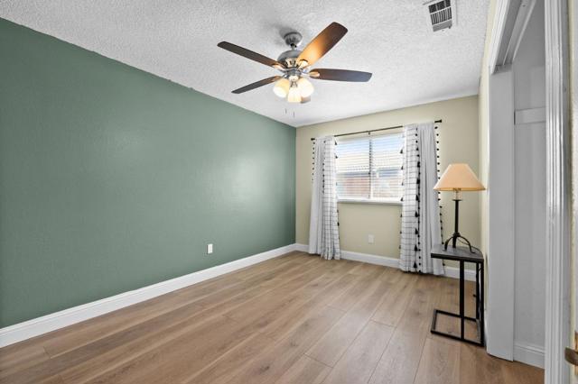 1014 Croyden Way, Manteca CA: https://media.crmls.org/mediaz/b8084f57-3a0c-4ebb-8ec5-ed92bc7131bb.jpg
