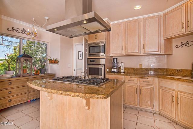 202 S Holliston Avenue, Pasadena CA: https://media.crmls.org/mediaz/b808665e-2cfd-4b63-af2f-43948727616d.jpg