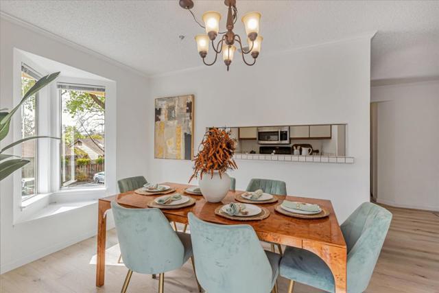 2575 Oak Road, Walnut Creek CA: https://media.crmls.org/mediaz/b808f106-6ddf-4855-8b14-e19dda313202.jpg