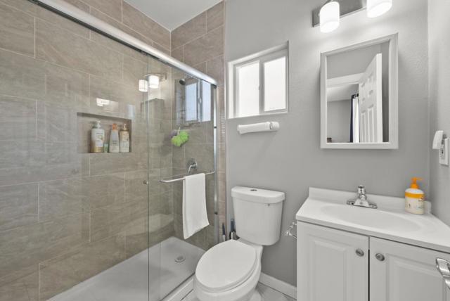 10191021 83rd Avenue, Oakland CA: https://media.crmls.org/mediaz/b80942cf-17ff-41f4-a43c-e944333fb3e6.jpg