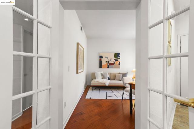 2714 Beach head way, Richmond CA: https://media.crmls.org/mediaz/b80a36ed-f1ff-4221-bd24-eccc3efad8c0.jpg