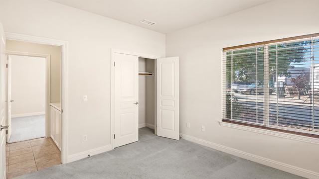 40487 Rock Mountain Drive, Fallbrook CA: https://media.crmls.org/mediaz/b80a4a9d-e6e7-4e8b-b55a-002df4b4fcea.jpg