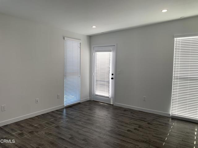 729 S Kern Avenue, Los Angeles CA: https://media.crmls.org/mediaz/b80aa003-d3c1-4b92-bc81-b2edbd90d761.jpg