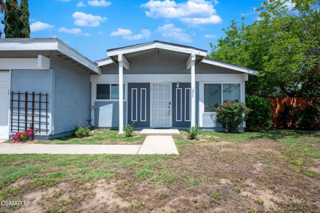 4894 Muirwood Court, Simi Valley CA: https://media.crmls.org/mediaz/b80b5453-238f-4d80-9165-66fea565c6a6.jpg