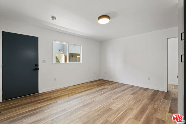2922 Hauser Boulevard, Los Angeles CA: https://media.crmls.org/mediaz/b80b5984-76cb-49ef-b2e6-5ba59146e29b.jpg