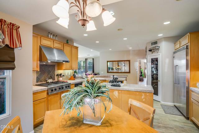 35135 Caprock Road, Santa Clarita CA: https://media.crmls.org/mediaz/b80baf2b-72d9-41e3-9e2c-71ef0f78dd28.jpg