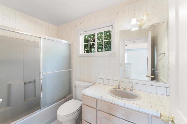 40101 Tassajara Road, Carmel Valley CA: https://media.crmls.org/mediaz/b80c0a91-0490-4f78-bd0d-09a1f9ac47d8.jpg