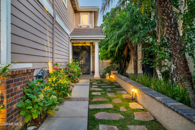 3044 Ferncrest Place, Thousand Oaks CA: https://media.crmls.org/mediaz/b80c85f1-21e3-4913-af35-b5306a65b66e.jpg