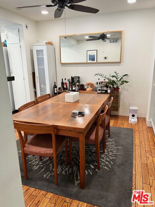 13609 Valerio Street, Van Nuys CA: https://media.crmls.org/mediaz/b80da0b0-d6a6-4b51-868d-248b8aac0b9d.jpg