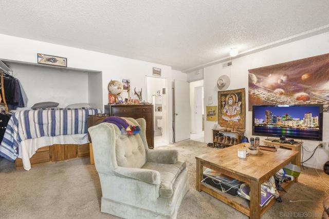 3389 91 C Street, San Diego CA: https://media.crmls.org/mediaz/b80e0007-3e25-437d-89ef-82466729ab81.jpg
