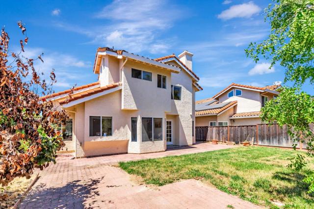 17152 Tassajara Circle, Morgan Hill CA: https://media.crmls.org/mediaz/b80fb2f1-8d67-4018-a02b-8453b6de58d6.jpg