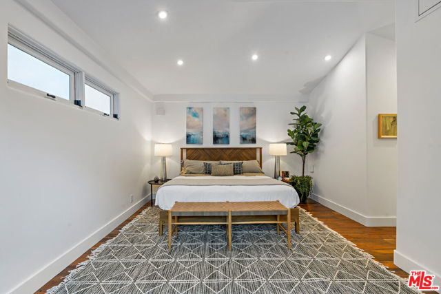 8701 Wonderland Park Avenue, Los Angeles CA: https://media.crmls.org/mediaz/b8100142-59c5-40d4-90fa-5fc9eb28fed9.jpg