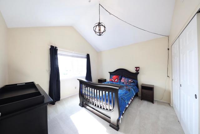 1243 De Cunha Court, Salinas CA: https://media.crmls.org/mediaz/b810773e-ec2b-4c1f-a567-7e5678dd9611.jpg