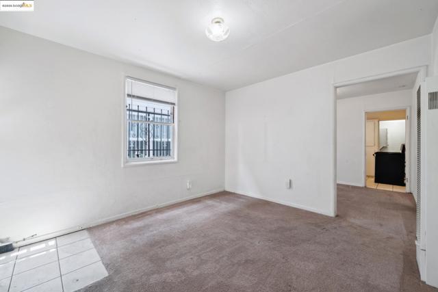 1408 E 15Th St, Oakland CA: https://media.crmls.org/mediaz/b8118d69-dabe-45bc-a82d-b0480bd30866.jpg