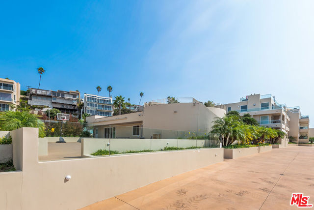 7301 Vista Del Mar, Playa del Rey, California 90293, 2 Bedrooms Bedrooms, ,2 BathroomsBathrooms,Condominium,For Sale,Vista Del Mar,24386669