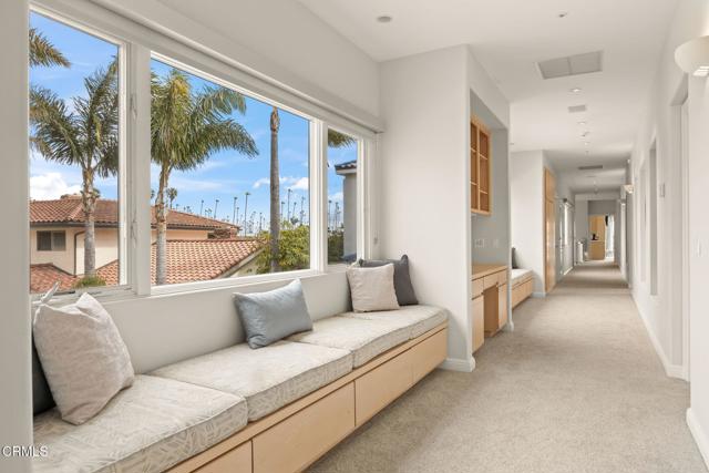 3097 Bayshore Avenue, Ventura CA: https://media.crmls.org/mediaz/b8120708-b349-4acc-9b15-1600863349e7.jpg