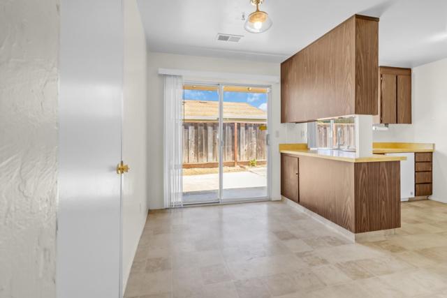 664 Delta Way, Watsonville CA: https://media.crmls.org/mediaz/b812a844-4598-409b-a6ab-30765f246329.jpg