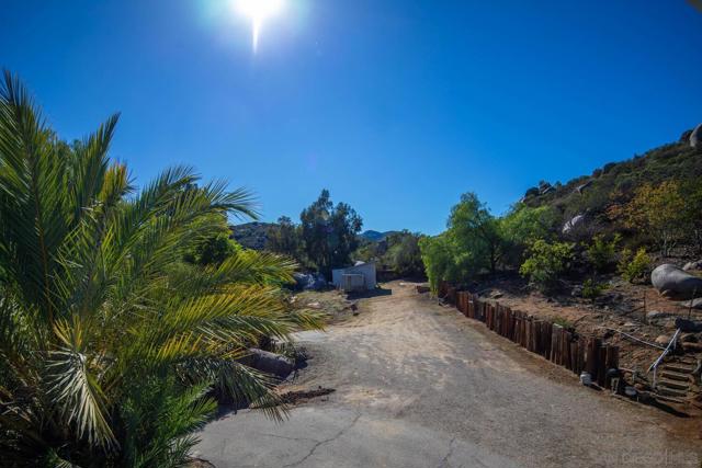 18435 Chablis Rd., Ramona CA: https://media.crmls.org/mediaz/b812bc4a-b5d6-41fc-986e-19a25eed93ce.jpg