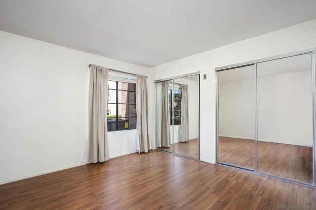 12015 Alta Carmel Ct, San Diego CA: https://media.crmls.org/mediaz/b8134040-a425-4248-ad28-53fd45e05bdc.jpg