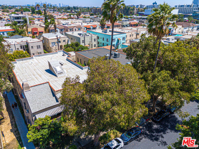 356 Orange Grove Avenue, Los Angeles, California 90036, ,Multi-Family,For Sale,Orange Grove,23307653