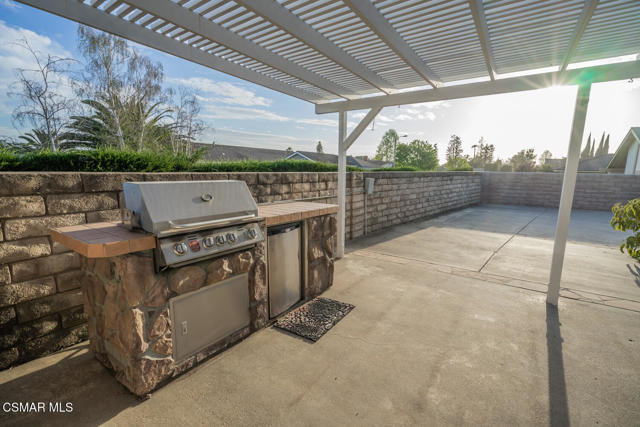3065 Starling Avenue, Thousand Oaks CA: https://media.crmls.org/mediaz/b8135849-5e59-4ee5-833a-2a8f761f156b.jpg