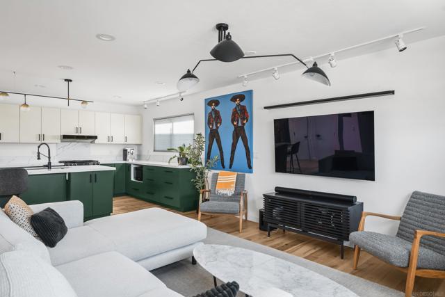 5511 Trinidad Way, San Diego CA: https://media.crmls.org/mediaz/b813bb81-ae54-4e18-823d-bf15fa034d59.jpg