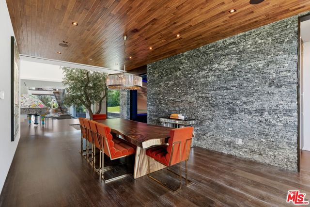 6 Bed Home for Sale in Beverly Hills, California