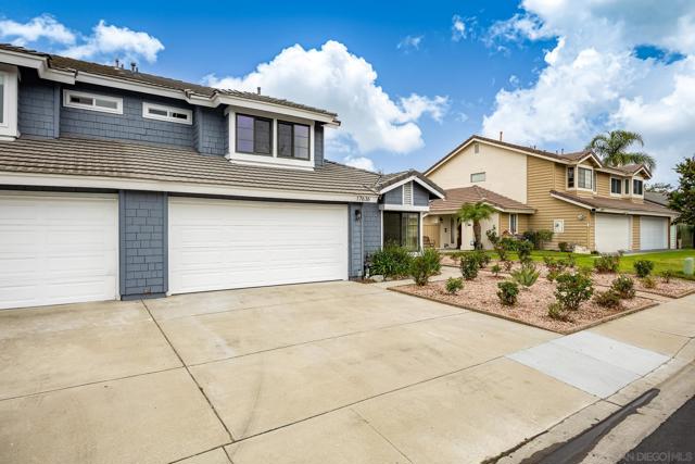 17636 Azucar Way, San Diego CA: https://media.crmls.org/mediaz/b817379a-e9bb-4596-baa8-e8bc738d0056.jpg