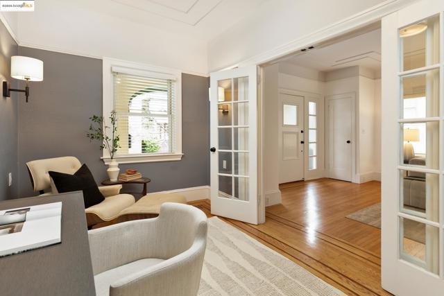 479 41st St, Oakland CA: https://media.crmls.org/mediaz/b8179460-3f15-459d-b987-730d783ff306.jpg