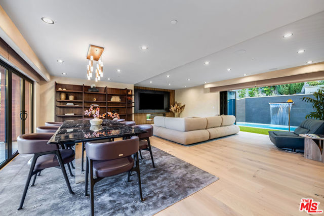 8721 Sunset Plaza Terrace, West Hollywood CA: https://media.crmls.org/mediaz/b81879a4-5133-4c69-a5e9-9548250bcf4b.jpg