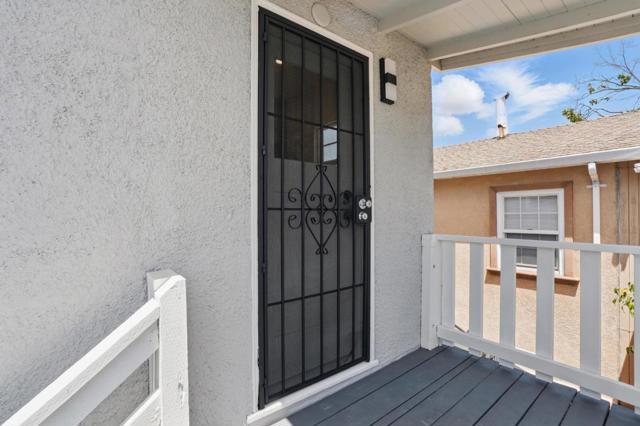 2408 Bartlett Street, Oakland CA: https://media.crmls.org/mediaz/b8188441-db47-4e45-a645-a5926cc8a1bf.jpg