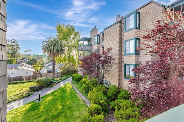 323 Broadway, Santa Cruz CA: https://media.crmls.org/mediaz/b8197410-9948-4228-a493-b6592007309c.jpg